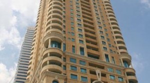 Dubai Marina – Fully Furnished 2 Bedroom Apartment in Marina Crown with Partial Sea View