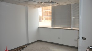 Fitted office on Main SZR with Easy Access to Metro